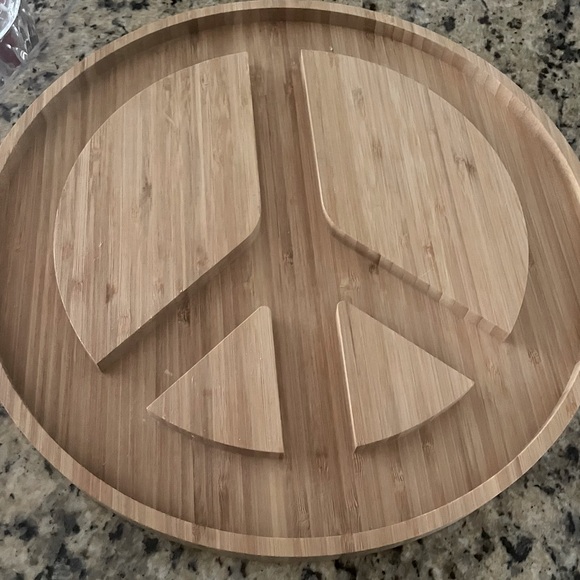 NATURAL LIFE Hippie Boho Bamboo Wood Charcuterie Serving Board Peace Sign NWT - Picture 8 of 16
